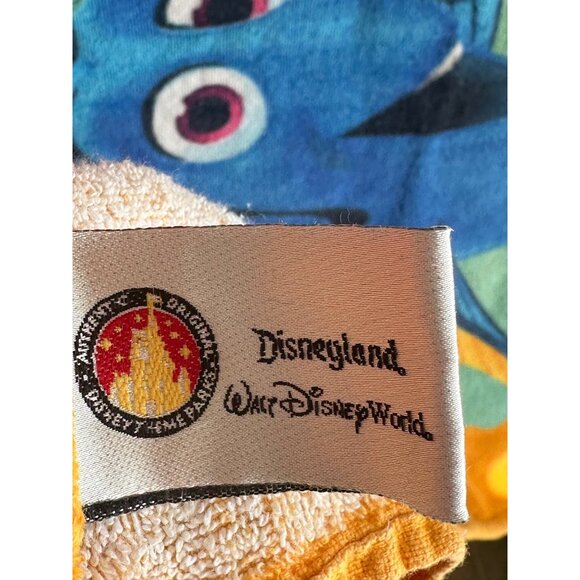 Disney Finding Nemo & Dory Beach Bath Towel 31x57 Walt Disney World Colorful - Picture 4 of 6